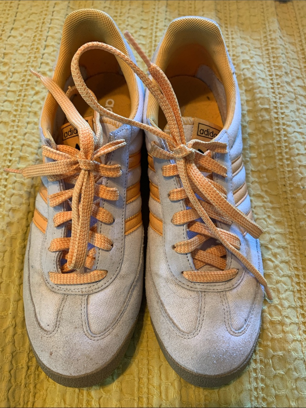 adidas Beige Suede Sneakers with Yellow Accents sz 7 men’s 9 women’s